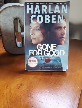 Harlan Coben "Gone for Good" Paperback - Blue Cover (10)